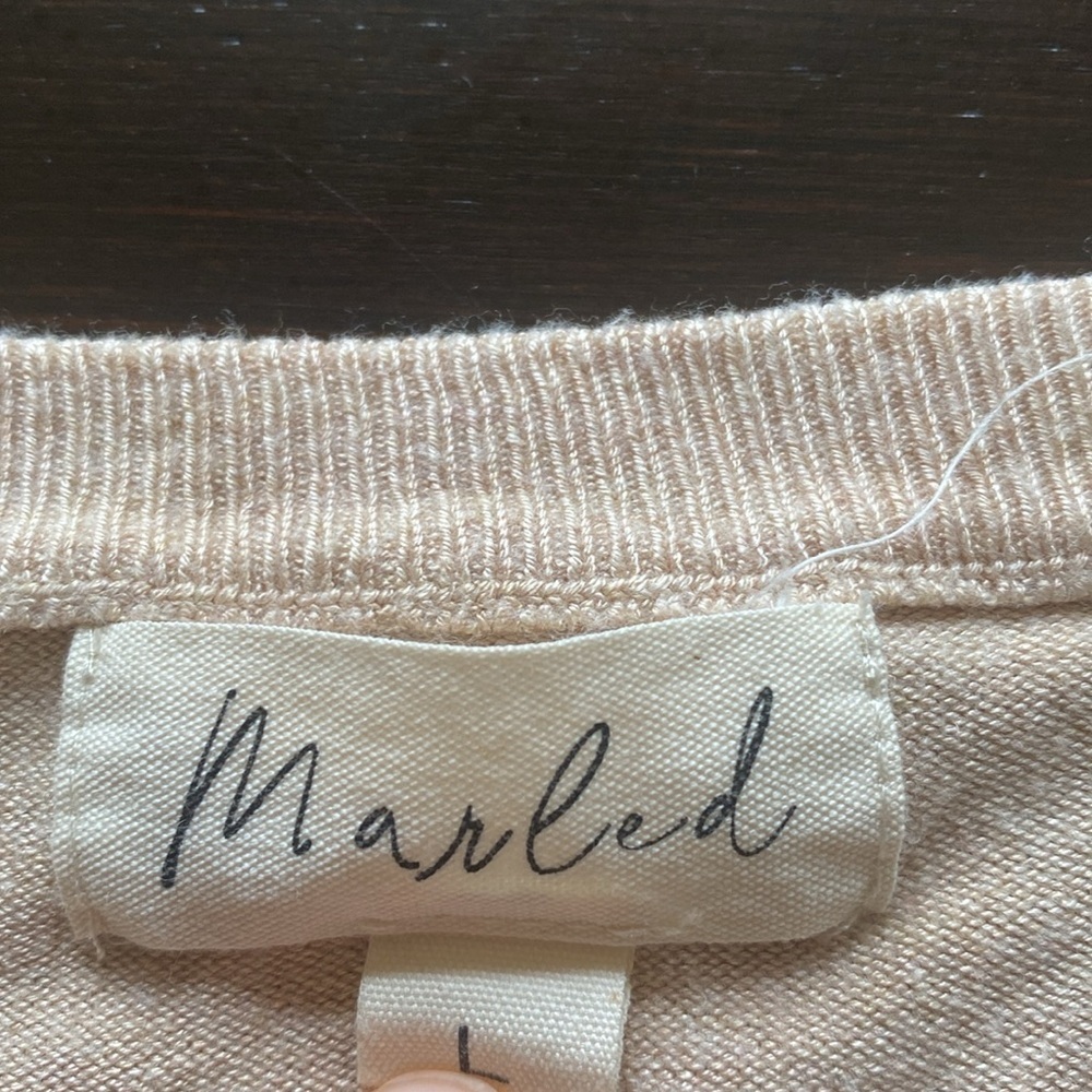 Marled Beige/Tan Heart Patterned Women's Sweater. Crew neck. Size L. - Picture 8 of 13